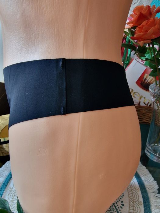 Komplet 4  szt damskie stringi bezszwowe, wysoki stan.