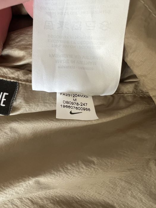 Продам вітровку-куртку nike ACG cinder cone