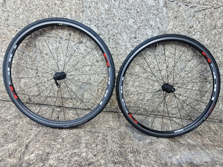 Rodas Estrada Shimano, Alumínio