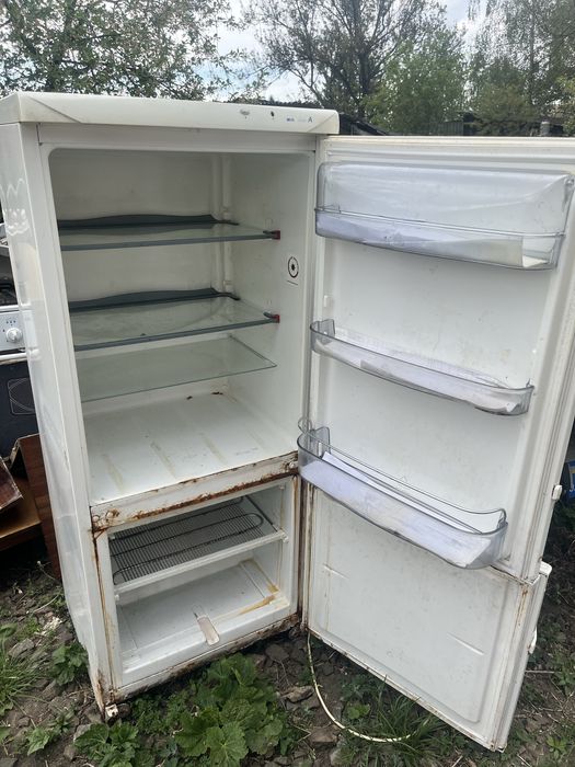 Холодильник на деталі (робочий)