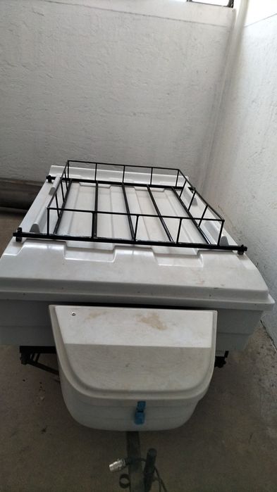 Atrelado tenda boas condições