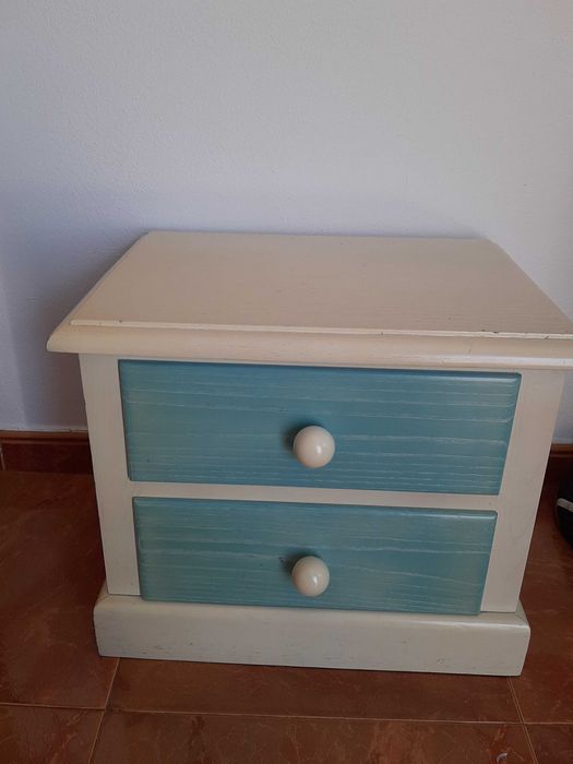 Cama usada para venda