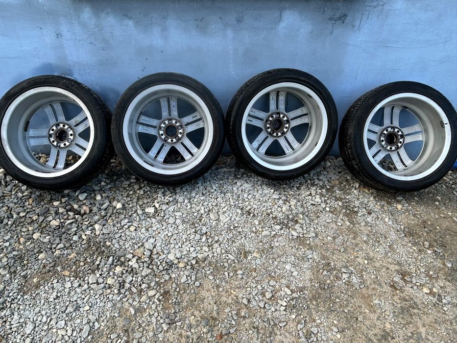 Opony z felgami 245/45 R17