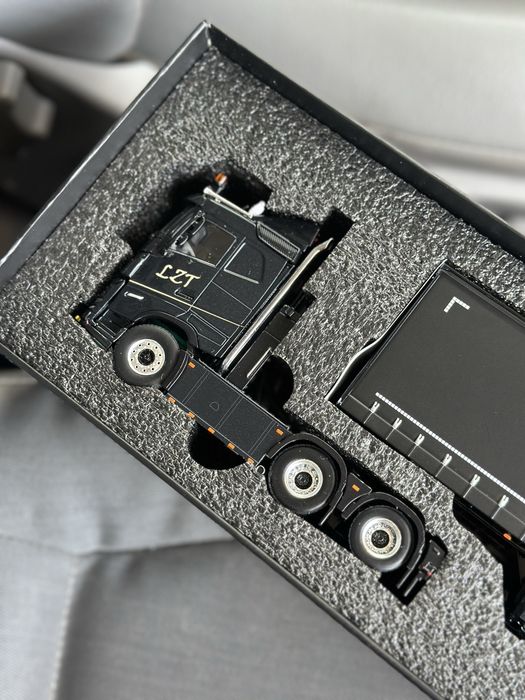 Land Rover Defender фара фонарь передня оптика в наявності