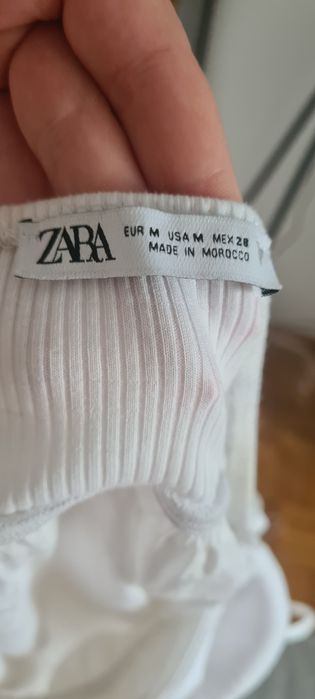 Śliczna biała sukienka z Zary