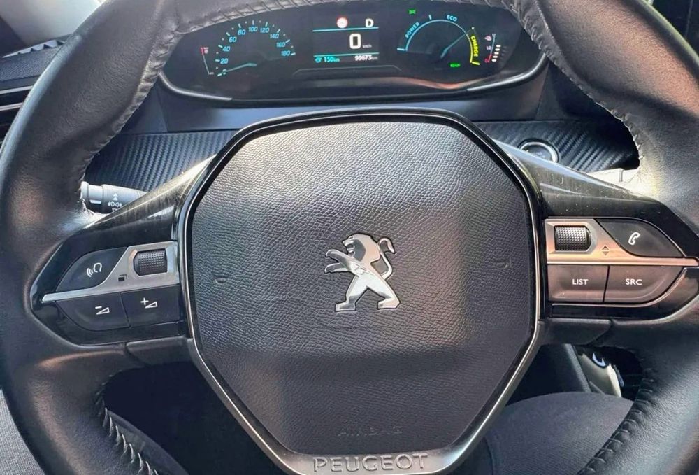 Продам Peugeot E-2008 50КВт