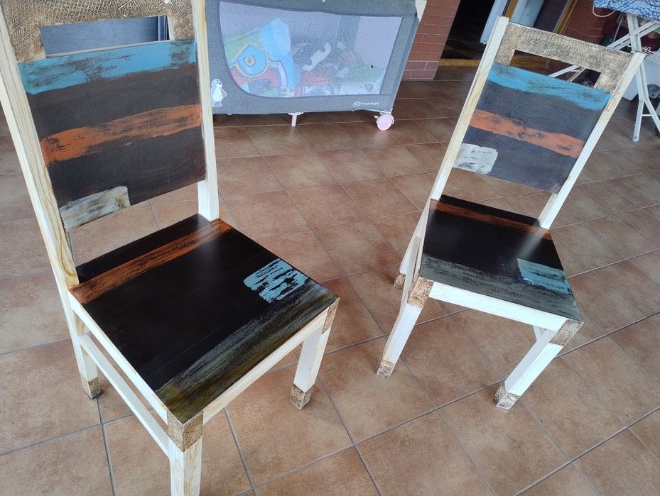 Artystyczne krzesła WOLF mebel