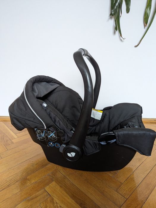Автокрісло для новонароджених 0+