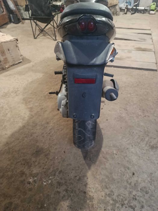 Продам скутер Gilera DNA 50