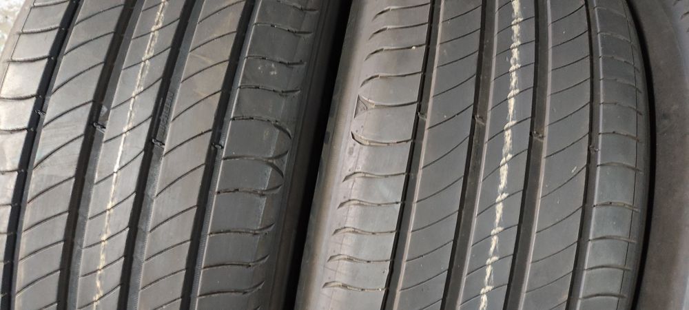Pneus 235/45/20 Michelin semi novos