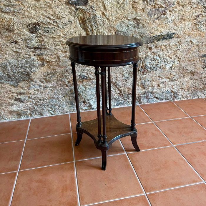 Mesa de Apoio Clássica Pé Alto