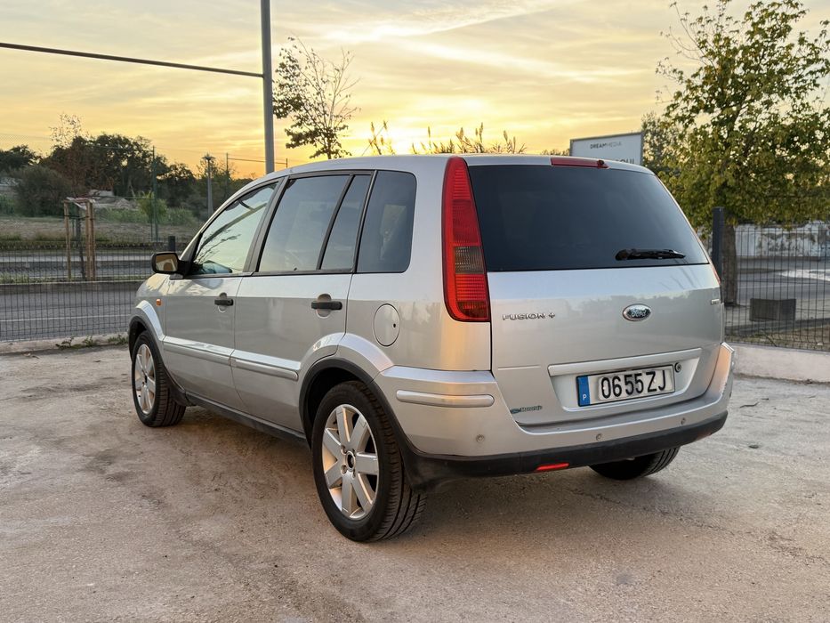 Ford Fusion Plus 1.4TDCI — photo 4