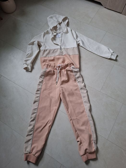 Dres dziewczęcy reserved 140 komplet wiosna cienki