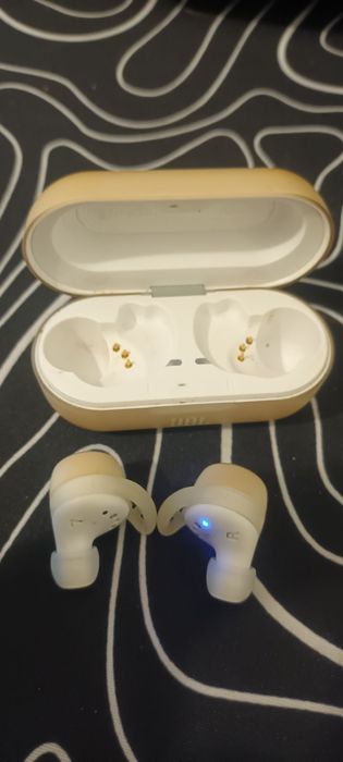 auriculares JBL Live 300TWS