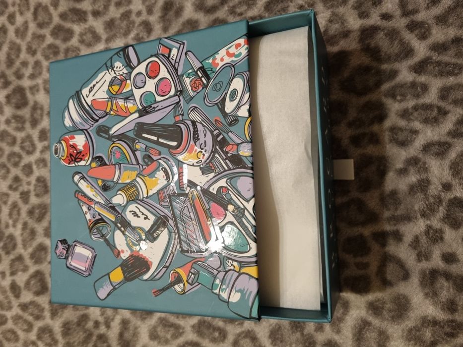 Коробка для косметики