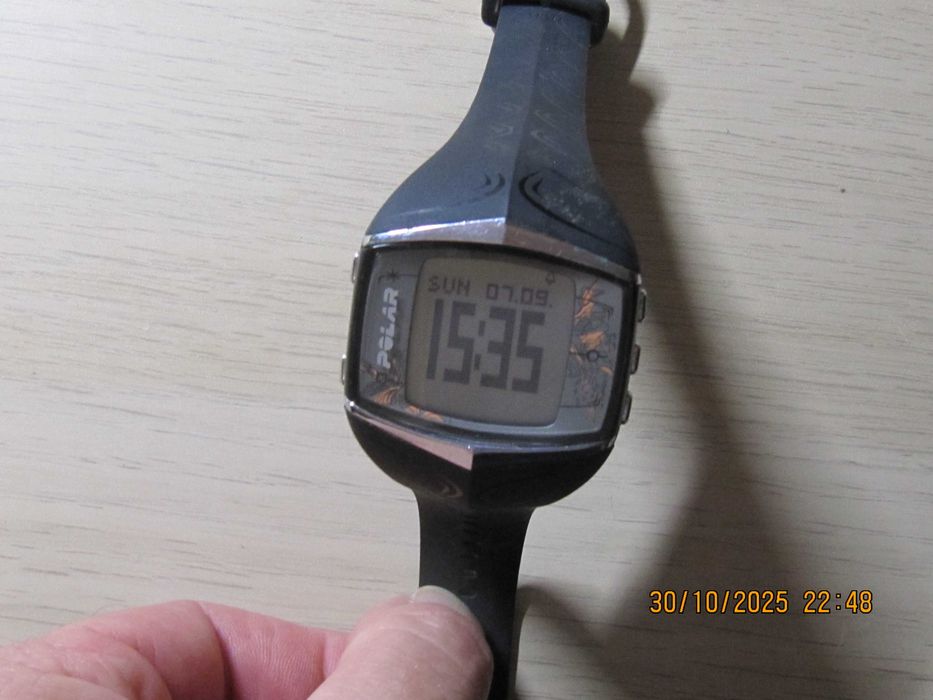 Polar niemiecki sportowy zegarek multifunkcyjny