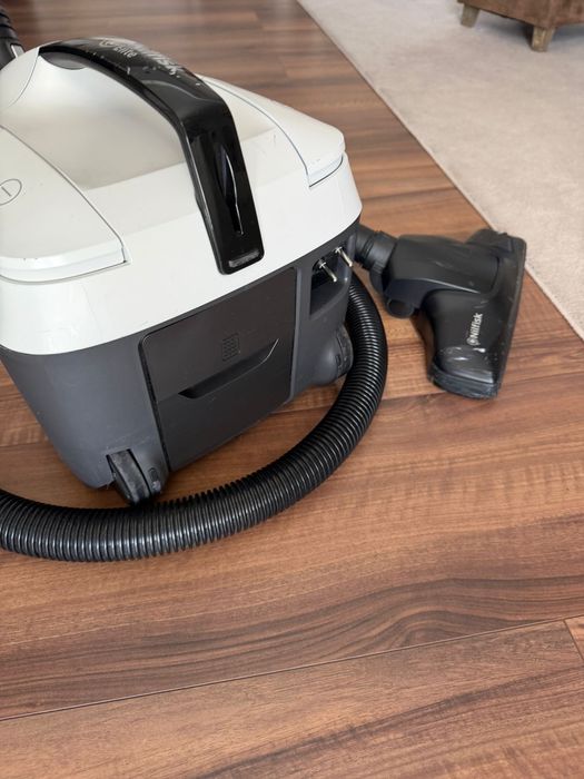 Aspirador Nilfisk Elite 1800 W
