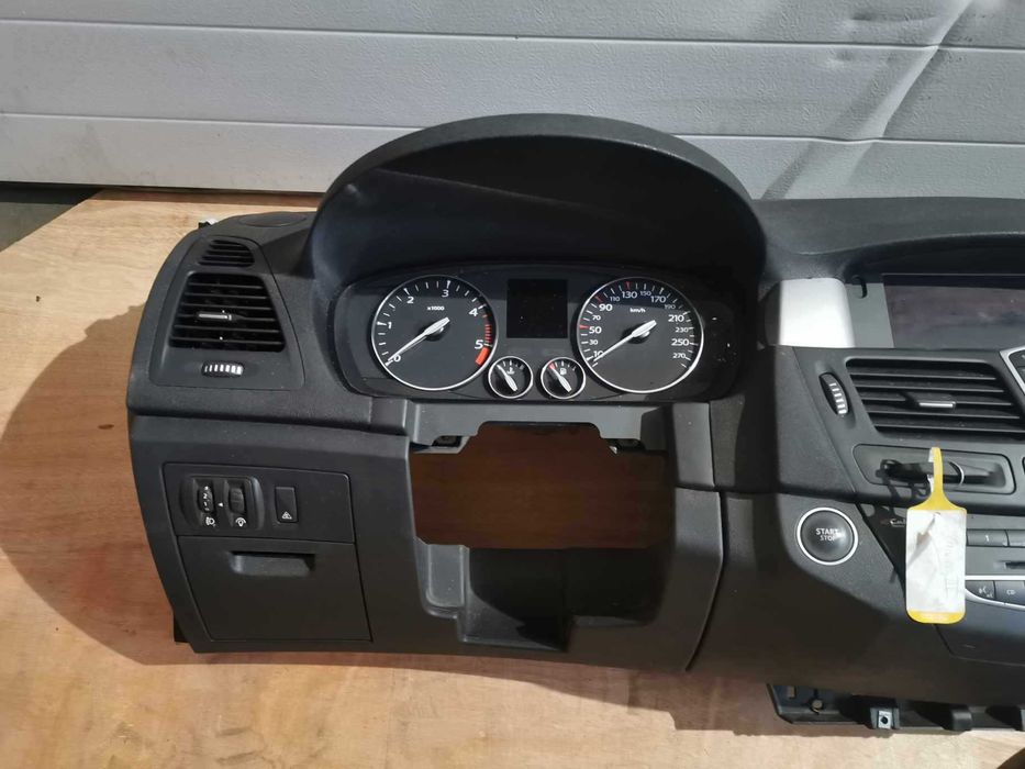 Laguna III Deska rozdzielcza Konsola Kokpit