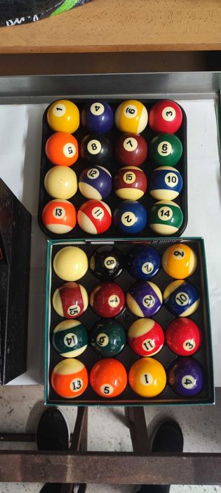 Bolas de Bilhar e Timmer 16B