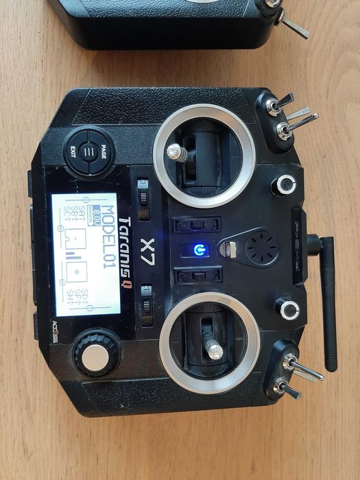 Taranis Q X7 Access FrSky aparatura RC 2.4 GHz LBT nadajnik pilot FPV