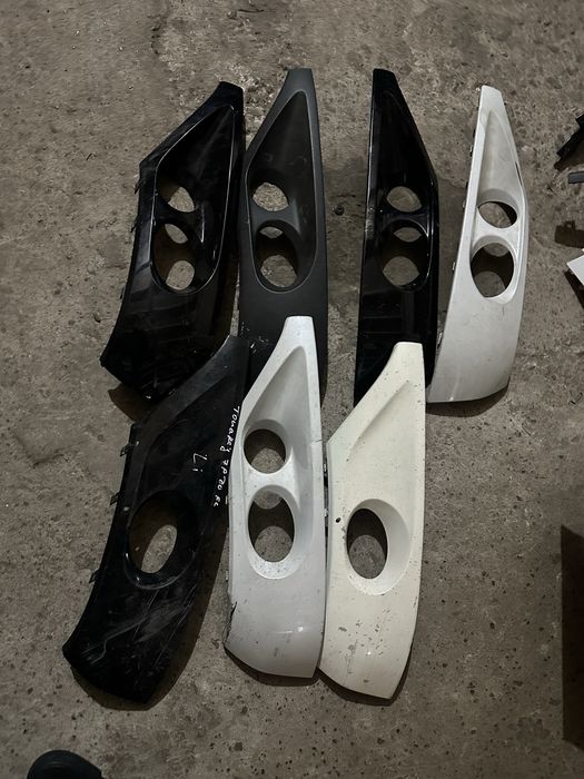 Накладка на туманку, кришка Touareg NF. FL