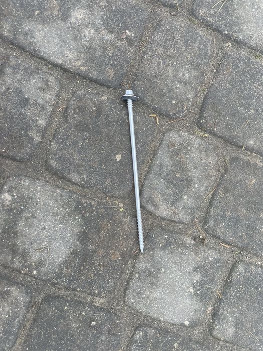 Śruby do płyt warstwowych beton 140mm