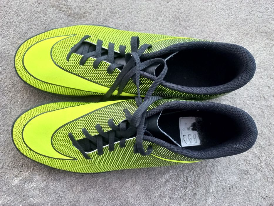 Sapatilhas Nike amarelas