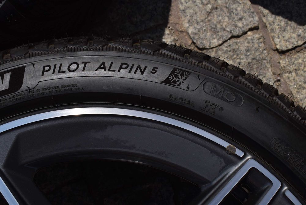 Mercedes AMG CLS 53 AMG C257 E 53 W213  nowe koła zima OEM michelin