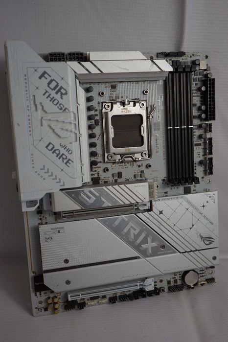 Материнська плата Asus ROG STRIX X870-A GAMING WIFI AM5 AMD