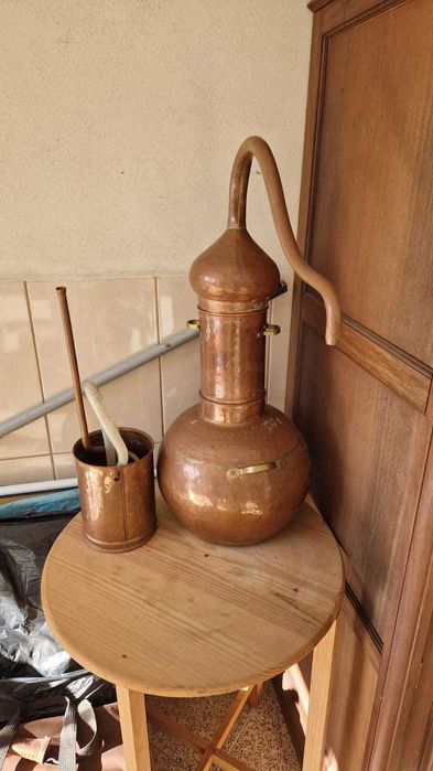 Alambique tradicional (usado) em bom estado e completo com serpentina