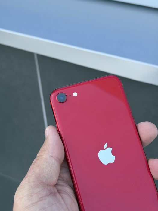 Apple iPhone SE 2020 RED • 64 GB