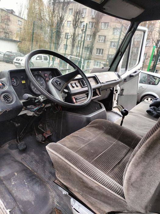 Продам бус Mercedes Benz 410D