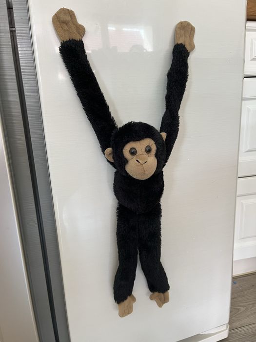 Małpa pluszak wisząca