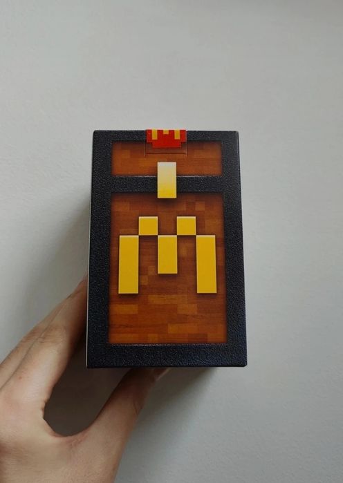 Caixa Surpresa Minecraft + Cartão Raro “Big Mac® Crystal”