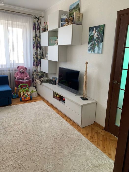 Здається в оренду 3-х кімнатна квартира по пр.Відродження
