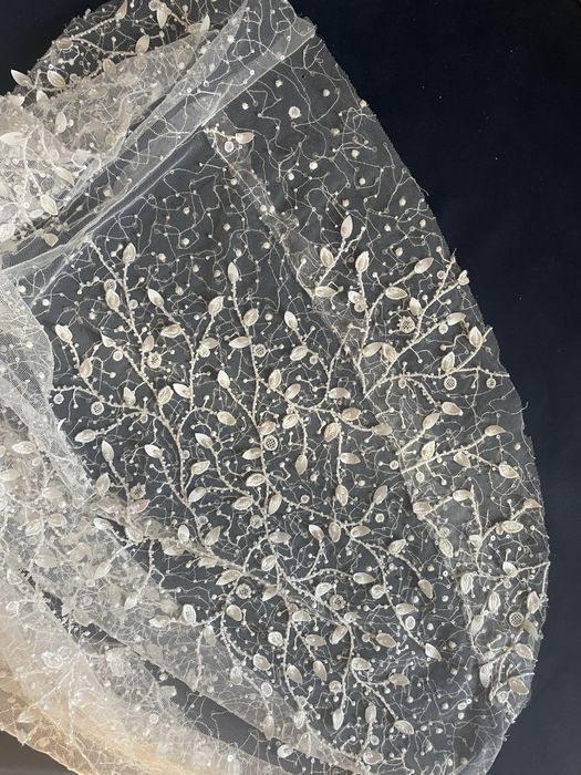 Suknia ślubna z koronki