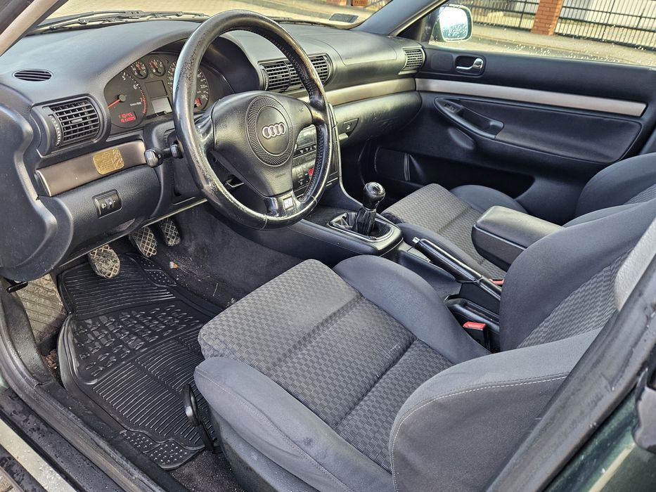 Audi A4 B5 FL 2000r. 1.8 Benz.