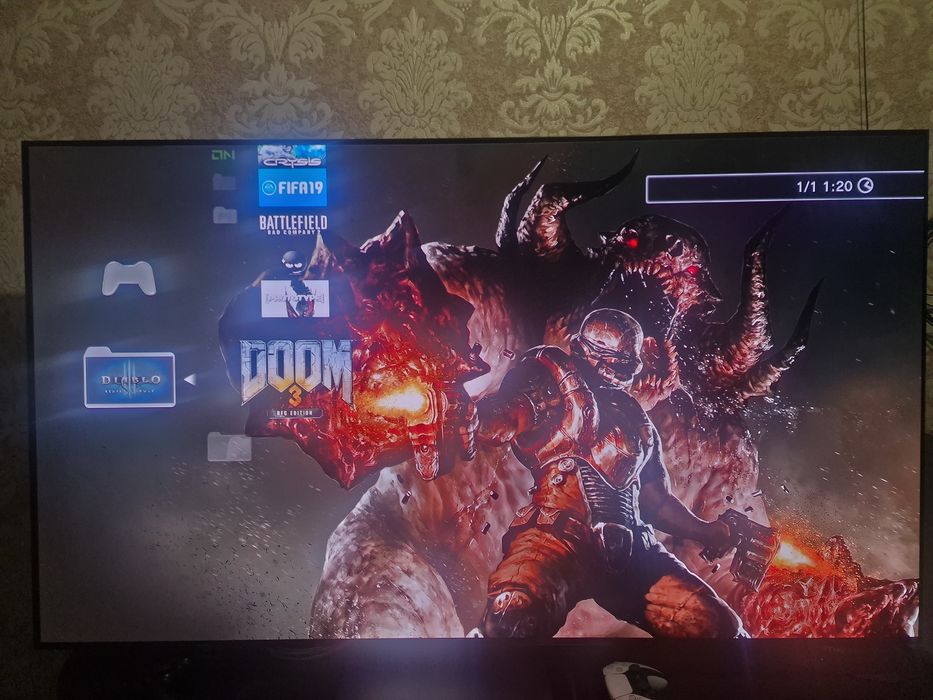 Продам Sony PlayStation 3 (PS3) 120GB + 2 джойстики + ігри