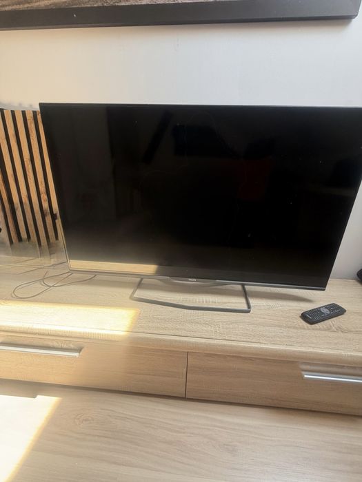 Tv PHILIPS 50PUS6809/12 – 50” – 4K ULTRA HD – SMART TV – WI-FI – PILOT