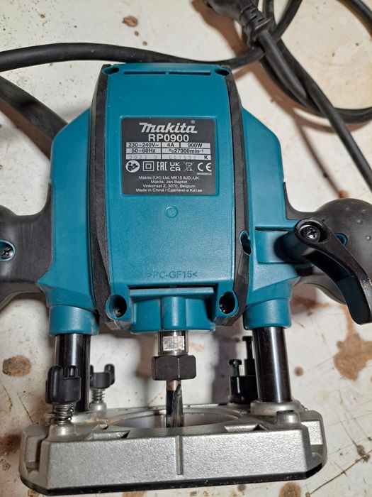 Tupia Makita 900