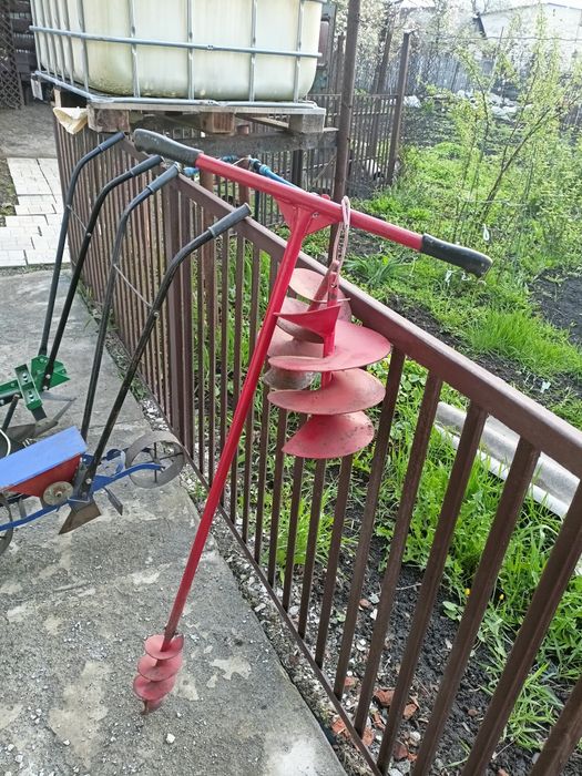 Продам сівалка ручна однорядна, бур садовий