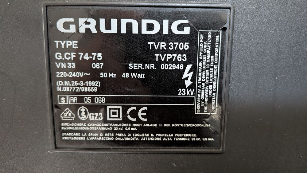 Televisão/video pequena GRUNDIG