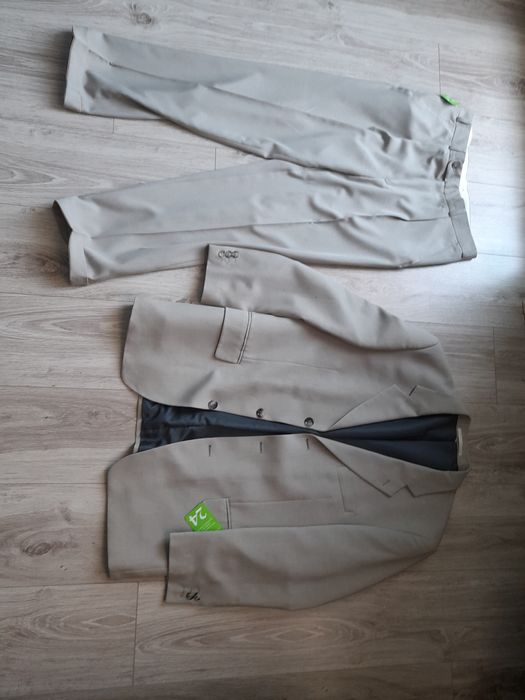 Garnitur męski jasny