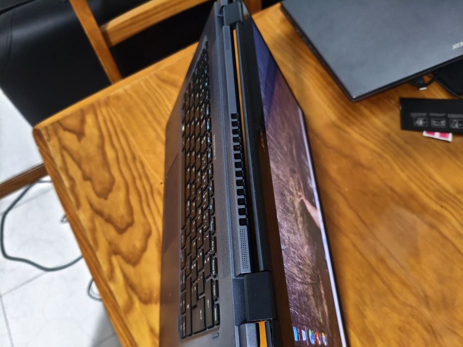 Acer TravelMate Spin— Core i5 11th | Ecrã Tátil | 16GB