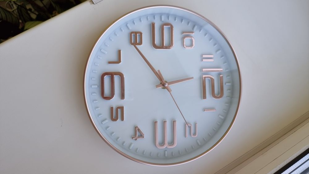 Настінний годинник Модерн 30,5 см рожеве золото