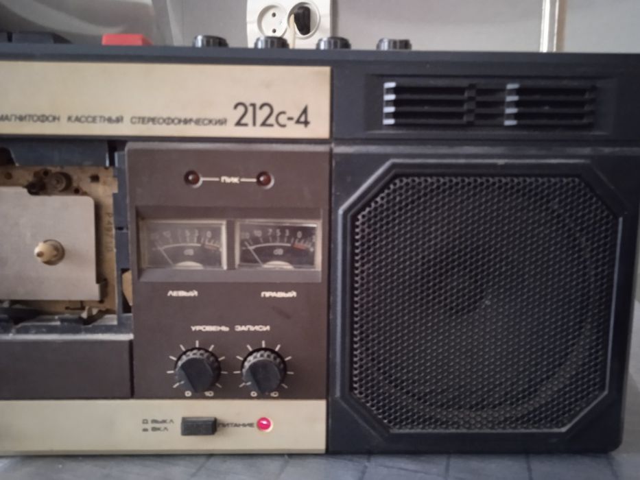 Магнитофон Весна.