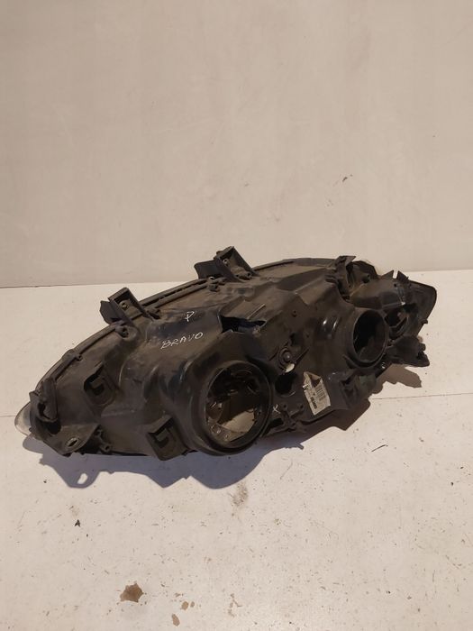 Fiat Bravo II 2 lewa lampa przednia przód reflektor lewy przedni