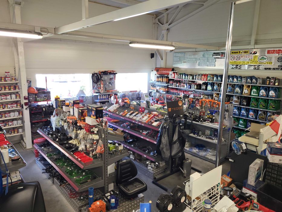 FENDT 824 częsci silnik skrzynia biegów nowe i używane.