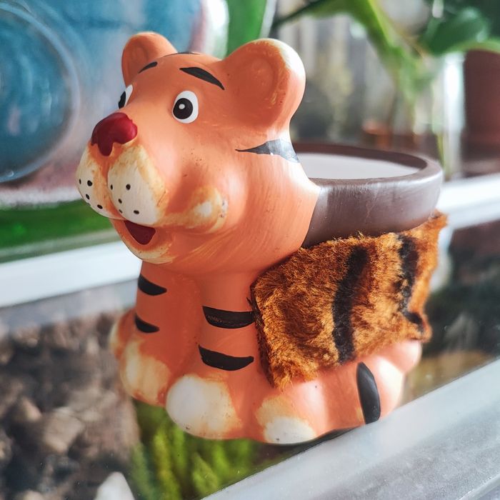 Tygrysek, osłonka na doniczkę