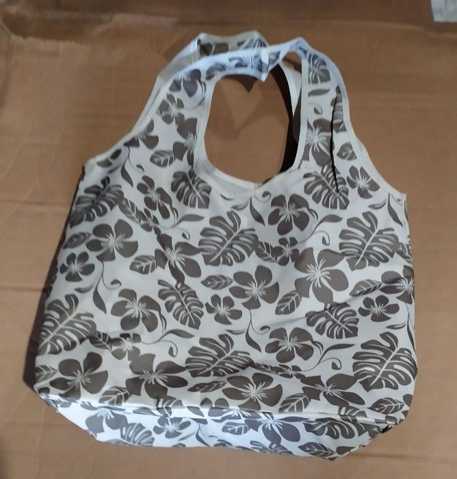 Saco de praia florido